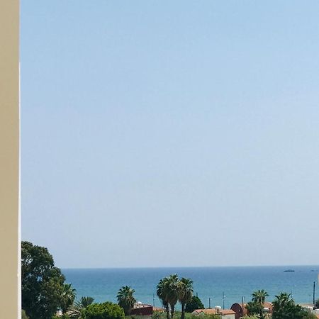 Pool Apartment Larnaca Exteriör bild